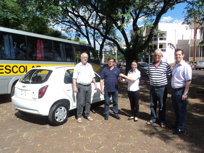 MAIS UM VEÍCULO ZERO NA FROTA DE ROQUE GONZALES.